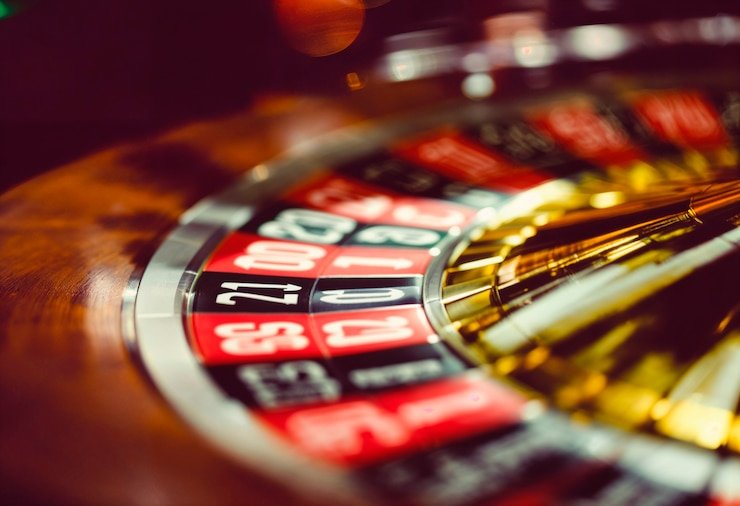 Gaple Online live table at taringbet togel with four players joining a domino session